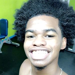 Meet your Posher, Emanuel